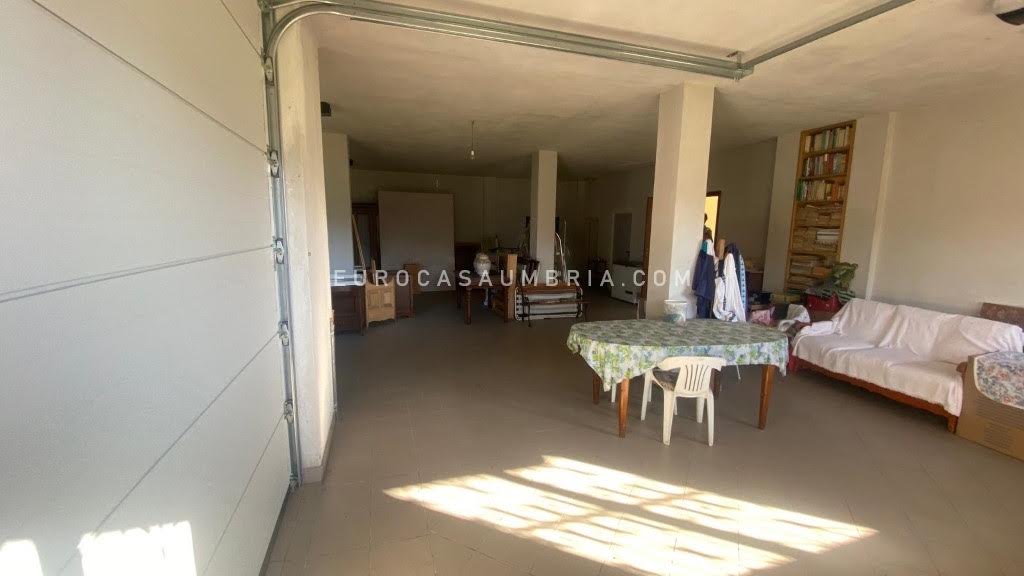 1-4 Villa Indipendente su Tre Livelli a San Leo Bastia (Città di Castello)- Un'Opportunità Esclusiva